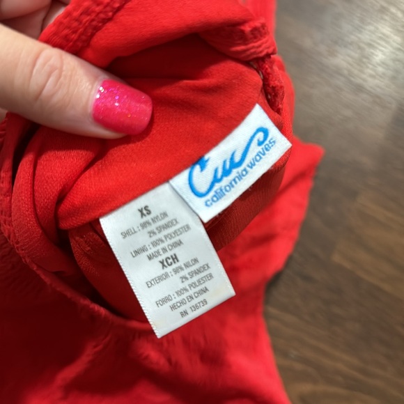 Swimsuit - Picture 5 of 6